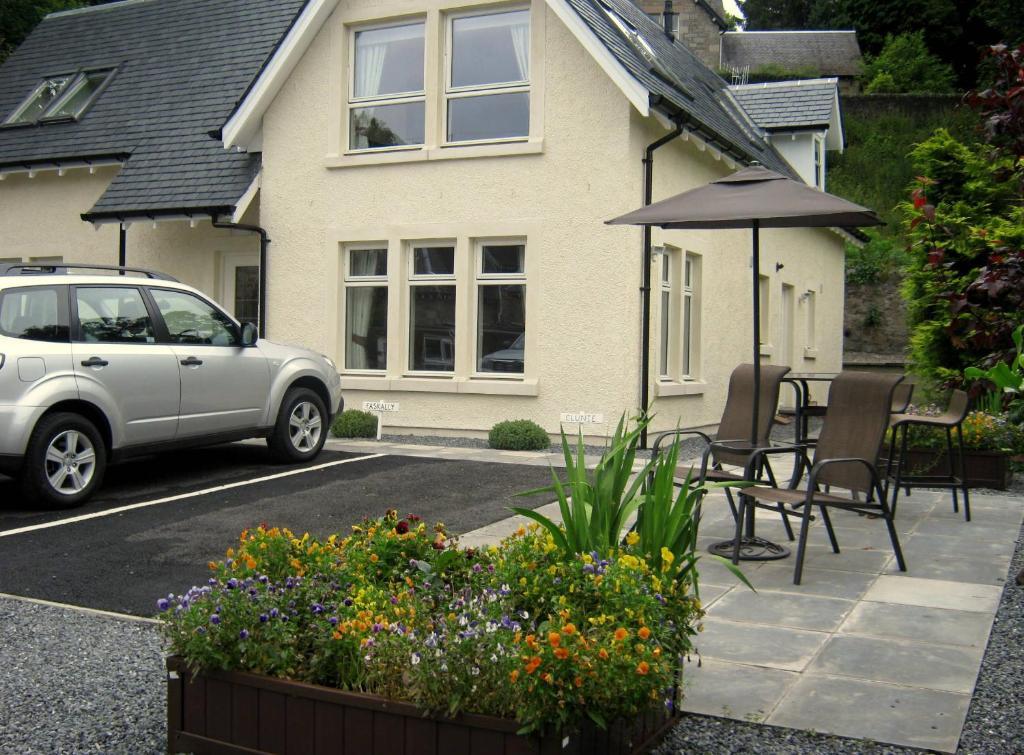 The Claymore Guest House And Apartments Pitlochry Room photo