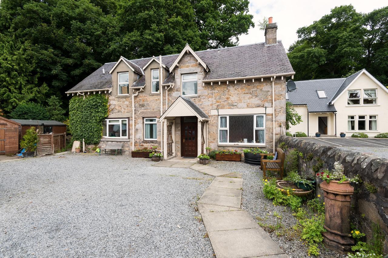 The Claymore Guest House And Apartments Pitlochry Exterior photo