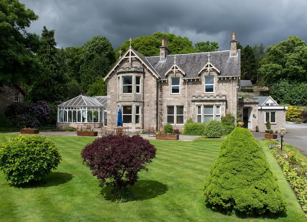 The Claymore Guest House And Apartments Pitlochry Exterior photo