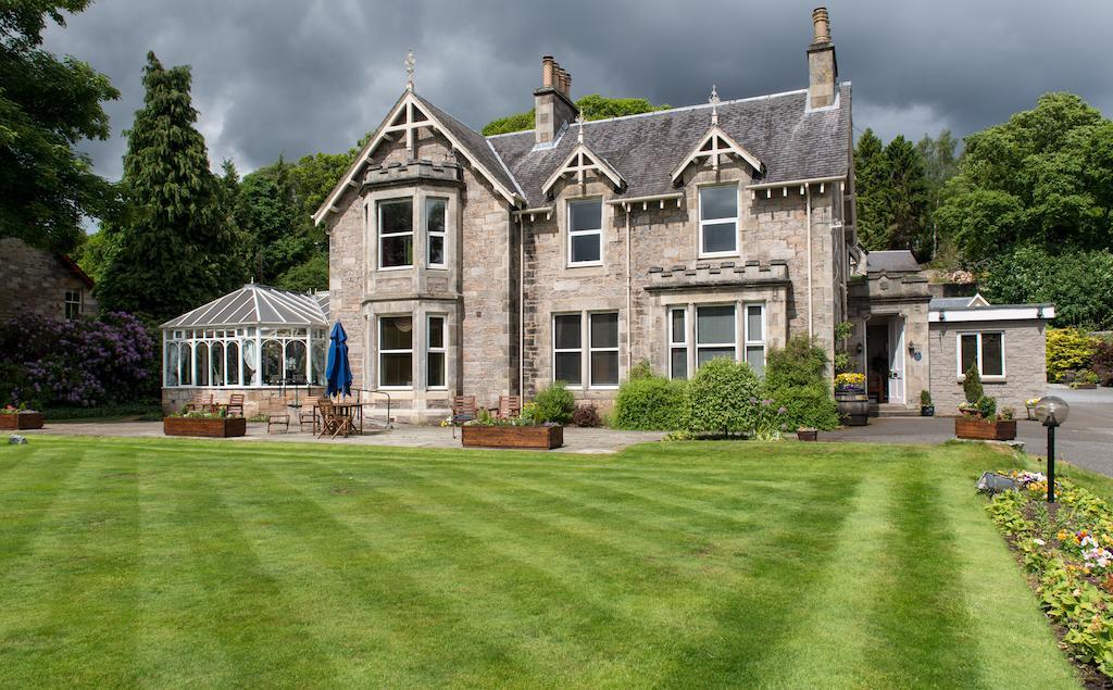 The Claymore Guest House And Apartments Pitlochry Exterior photo